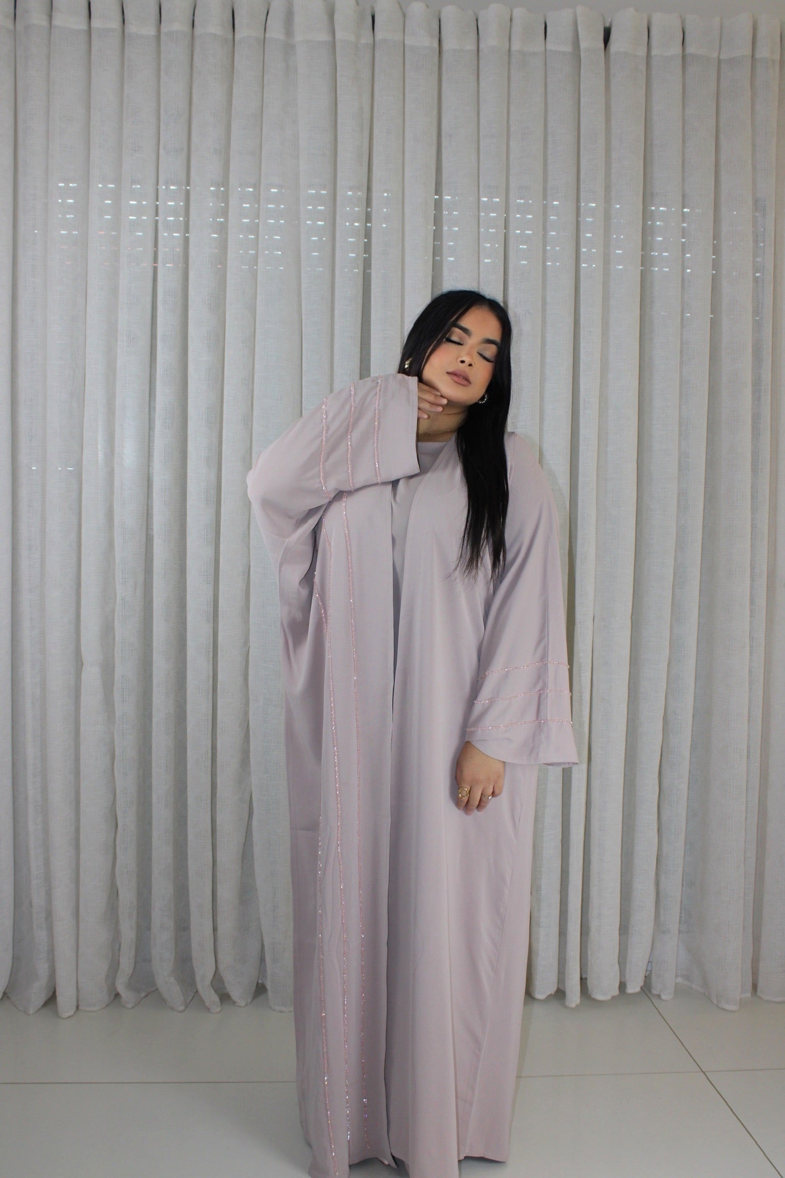 ABAYA NESRINE